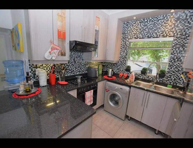 2 BEDROOM APARTMENT FOR SALE IN MORNINGSIDE